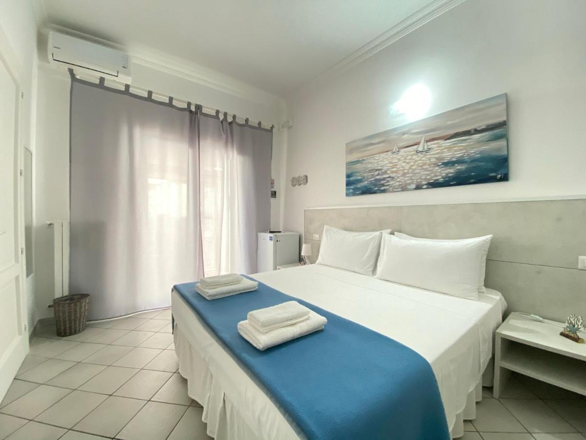 Fellini Bed & Breakfast 3*